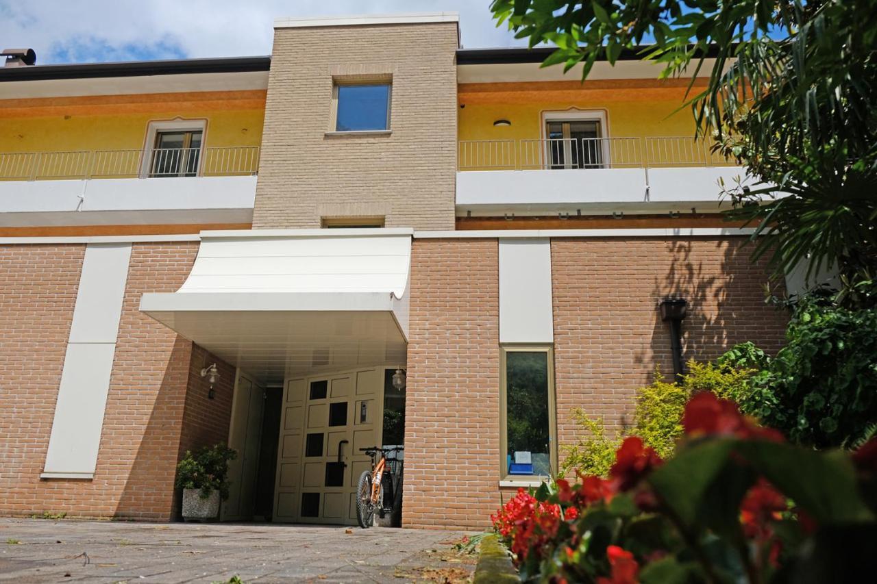 Appartamenti Alle 5 Torri Mezzolombardo Zewnętrze zdjęcie